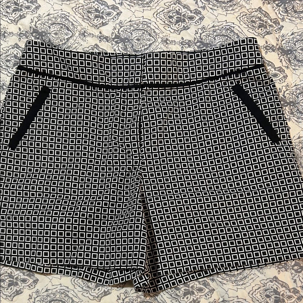 Anne Klein Monochrome Checkered  Shorts